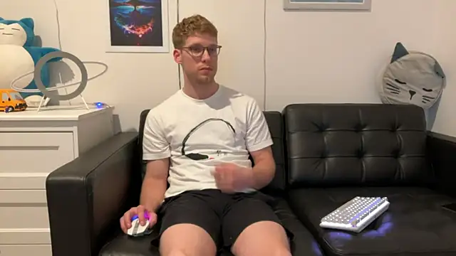 BlueEyedTallGuy94 online show from 12.19.24