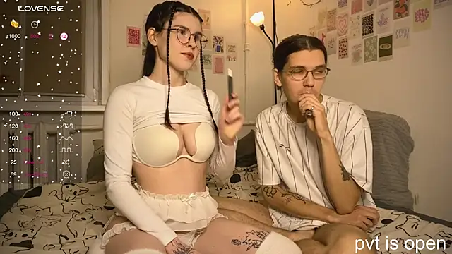 Snapshot of passiondesire_ chatting on 10.26.25 passiondesire online show from 10.26.25