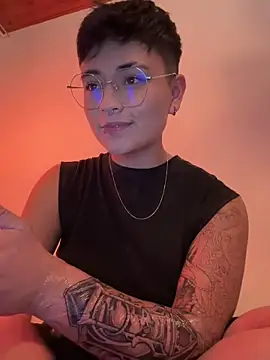 Ashley Chriss online show from 01.15.25