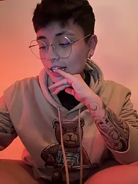 Ashley Chriss online show from 01.24.25