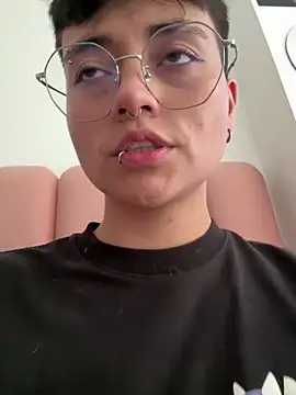 Ashley Chriss online show from 02.09.25