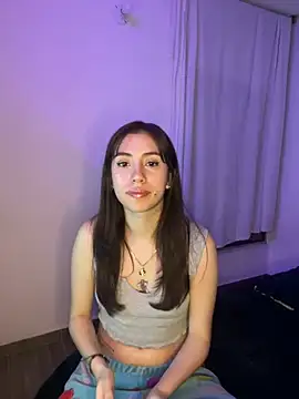 Snapshot of Catyloves chatting on 01.10.25 Catyloves online show from 01.10.25