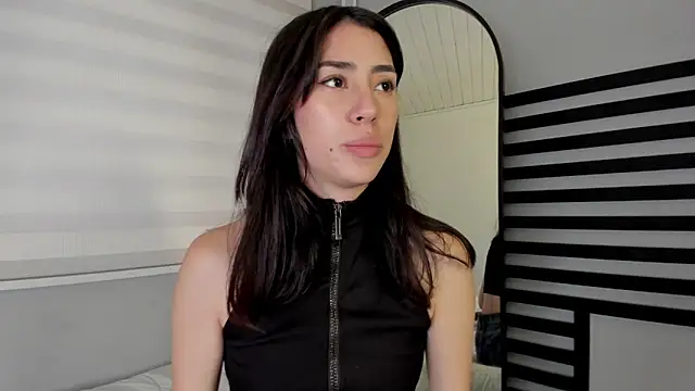 Snapshot of Catyloves chatting on 10.02.25 Catyloves online show from 10.02.25