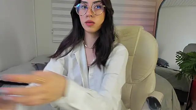 Catyloves online show from 12.20.25