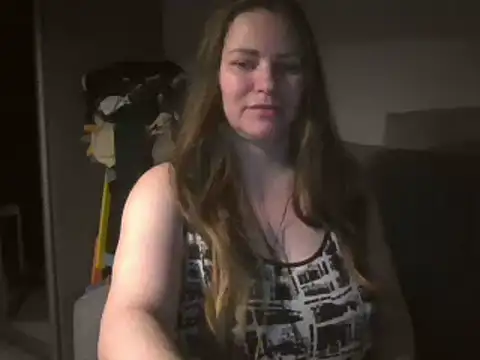 Snapshot of AnnaDiamond1 chatting on 02.05.25 AnnaDiamond1 online show from 02.05.25