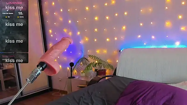 Snapshot of May_Flower chatting on 12.13.24 May Flower online show from 12.13.24