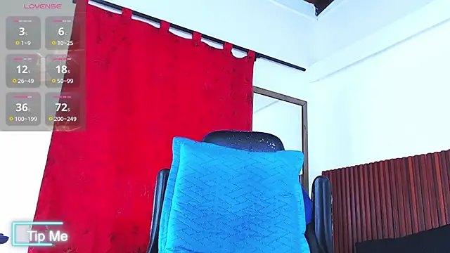 Snapshot of max_borman1 chatting on 03.11.25 max borman1 online show from 03.11.25