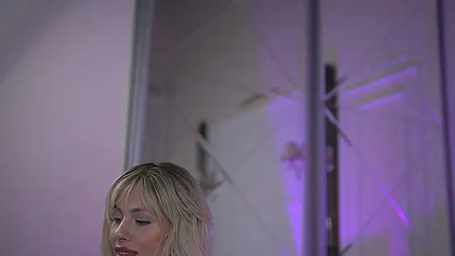 AdelineKing online show from 03.03.25