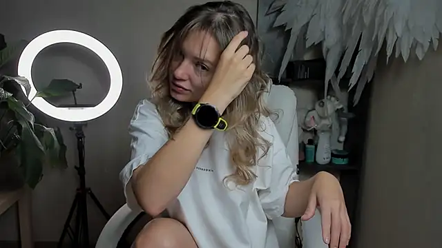 foxy blond online show from 09.15.25