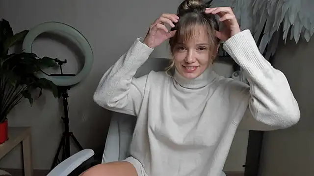 foxy blond online show from 09.16.25