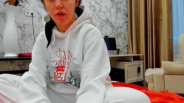 foxy blond online show from 02.24.26