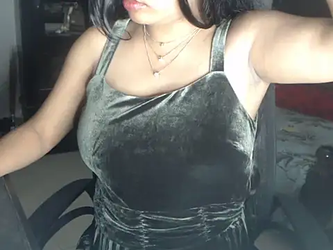 Snapshot of DevilErin chatting on 06.10.26 DevilErin online show from 06.10.26
