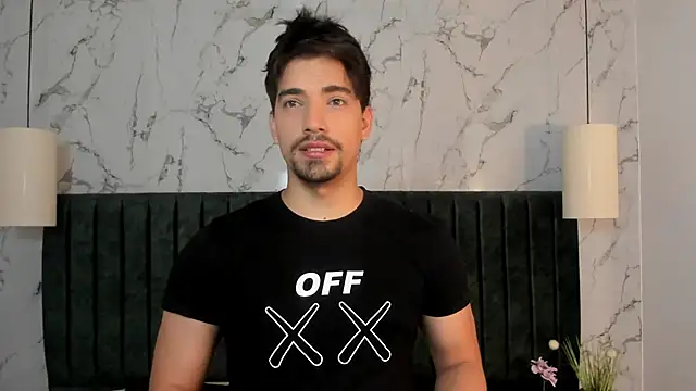 Snapshot of Ian_Daviz chatting on 02.17.25 Ian Daviz online show from 02.17.25