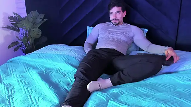 Snapshot of Ian_Daviz chatting on 09.12.25 Ian Daviz online show from 09.12.25