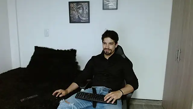 Snapshot of Ian_Daviz chatting on 11.15.25 Ian Daviz online show from 11.15.25