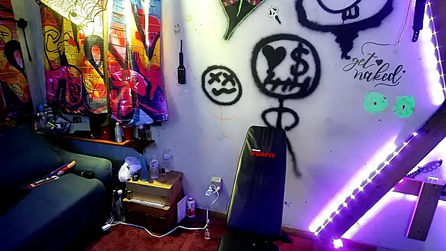 KRYZTALYNXXX online show from 01.20.25