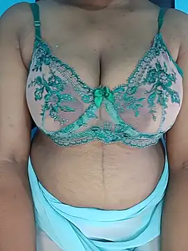 Snapshot of Sadika- chatting on 07.15.26 Sadika- online show from 07.15.26