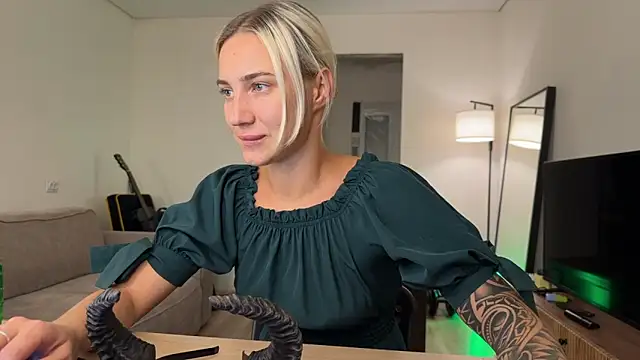 AnneBall online show from 10.31.25