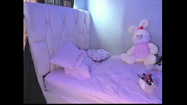 KittyKlum online show from 03.21.25