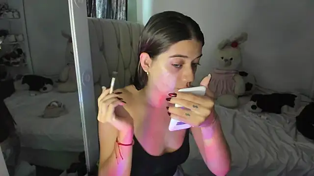 Snapshot of KittyKlum chatting on 06.30.26 KittyKlum online show from 06.30.26