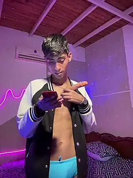 Mauuu18 online show from 10.18.25