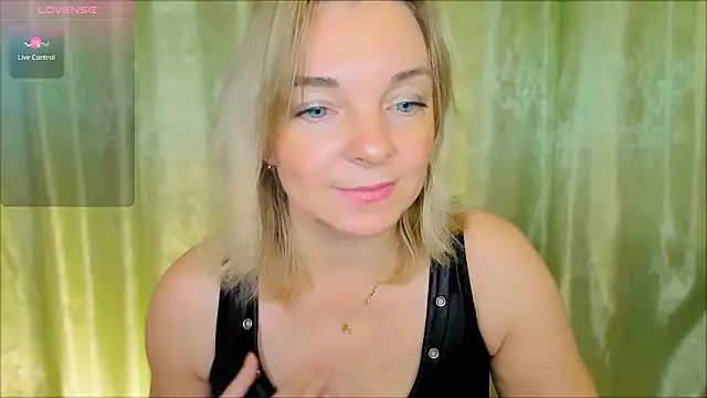 Regina  blue online show from 12.02.24