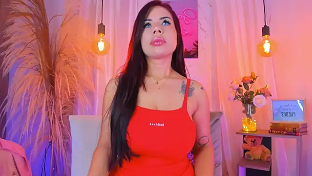 Snapshot of Natasha_hartaman chatting on 01.28.25 Natasha hartaman online show from 01.28.25