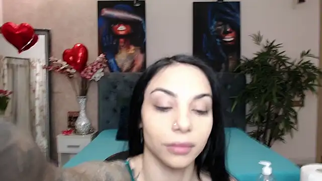 Snapshot of MissJuliax chatting on 02.28.25 MissJuliax online show from 02.28.25