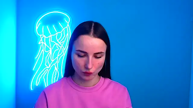 Eva Janee online show from 12.12.24