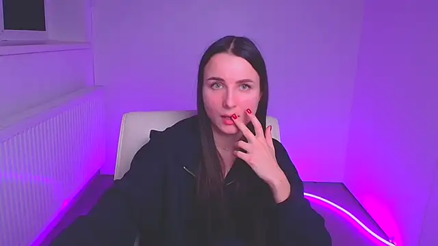 Eva Janee online show from 01.31.25