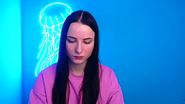 Eva Janee online show from 02.20.25