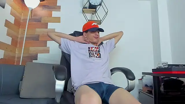 Snapshot of Kenbils chatting on 02.23.25 Kenbils online show from 02.23.25