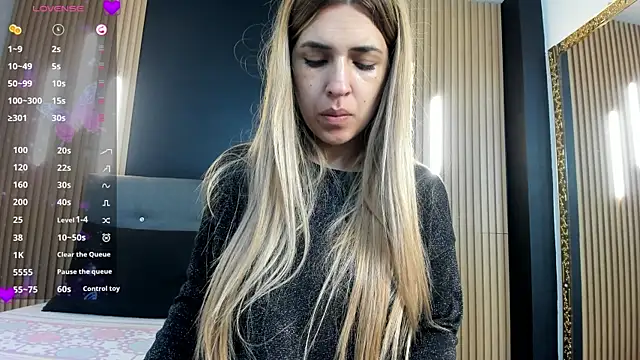 Snapshot of EvaaLovia1 chatting on 03.28.26 EvaaLovia1 online show from 03.28.26