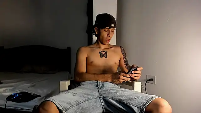 Snakebutterfly online show from 01.09.25