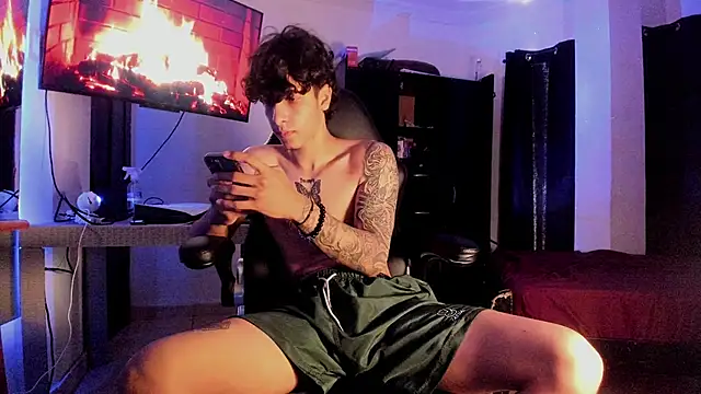 Snakebutterfly online show from 02.13.25