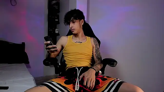 Snakebutterfly online show from 03.18.25