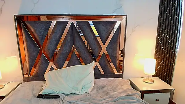 Snapshot of Amara_vega chatting on 11.26.25 Amara vega online show from 11.26.25