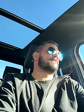 Snapshot of boytoyfrindles chatting on 11.11.25 boytoyfrindles online show from 11.11.25