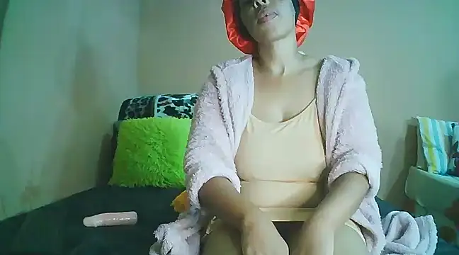 Snapshot of White_Porshe chatting on 03.19.25 White Porshe online show from 03.19.25