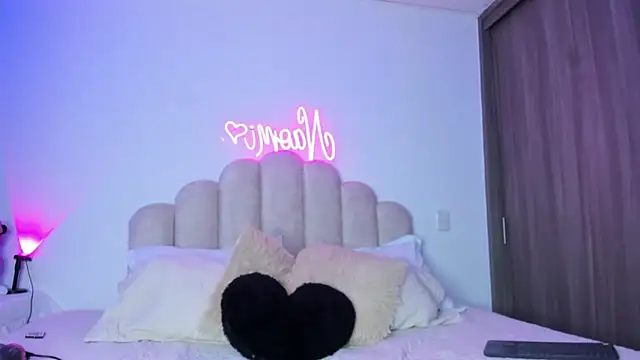 Snapshot of NaomiAsha chatting on 02.23.26 NaomiAsha online show from 02.23.26