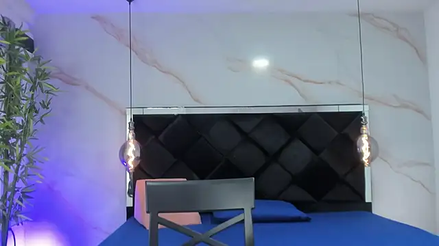 AngelaaCute  online show from 10.21.25