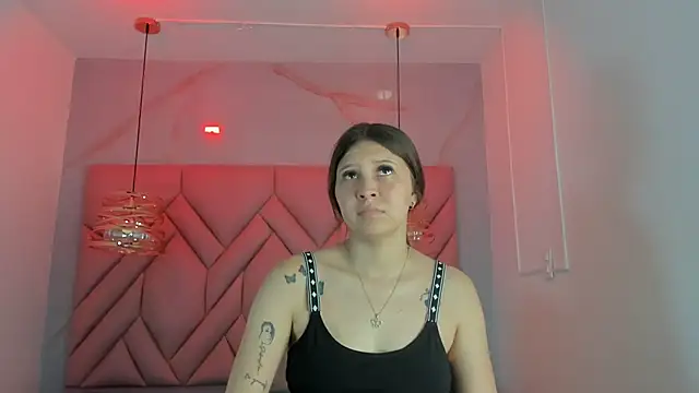 Snapshot of AngelaaCute_ chatting on 05.23.26 AngelaaCute online show from 05.23.26