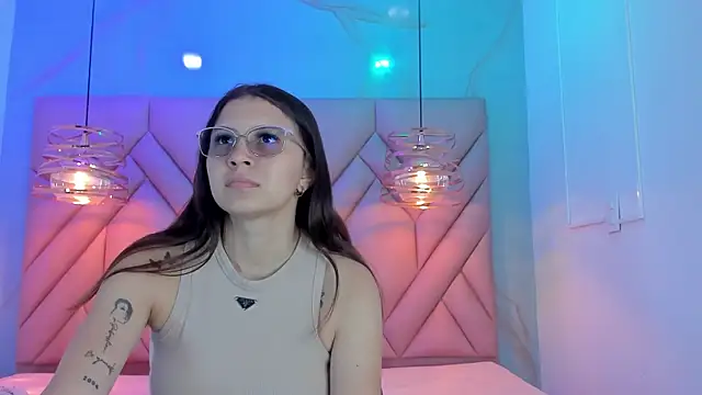 Snapshot of AngelaaCute_ chatting on 07.11.26 AngelaaCute online show from 07.11.26