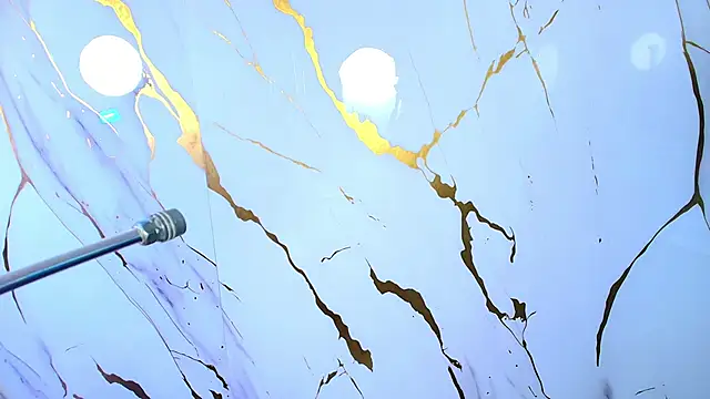 Snapshot of Lizz_Tender chatting on 10.18.25 Lizz Tender online show from 10.18.25