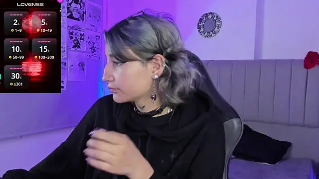 SukiFuyu  online show from 03.13.25