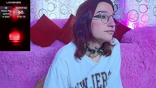 SukiFuyu  online show from 12.01.25