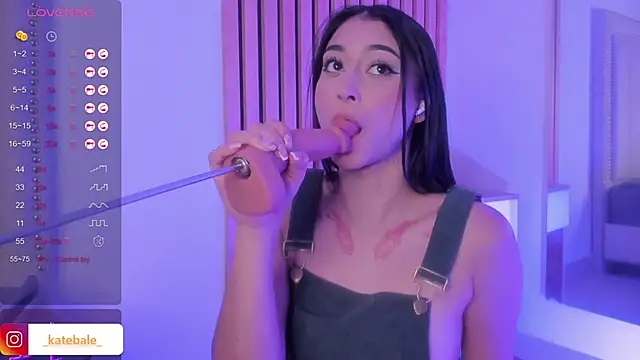 Snapshot of Kate_bale chatting on 02.27.25 Kate bale online show from 02.27.25