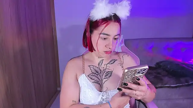 annika taylor online show from 02.26.25