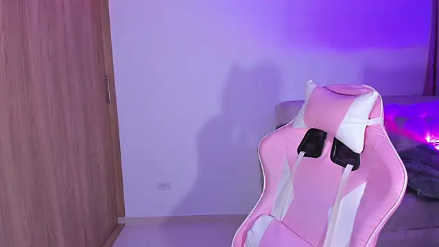 annika taylor online show from 03.07.25