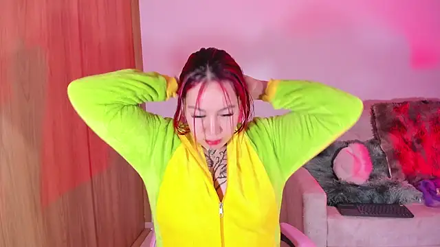 annika taylor online show from 03.22.25